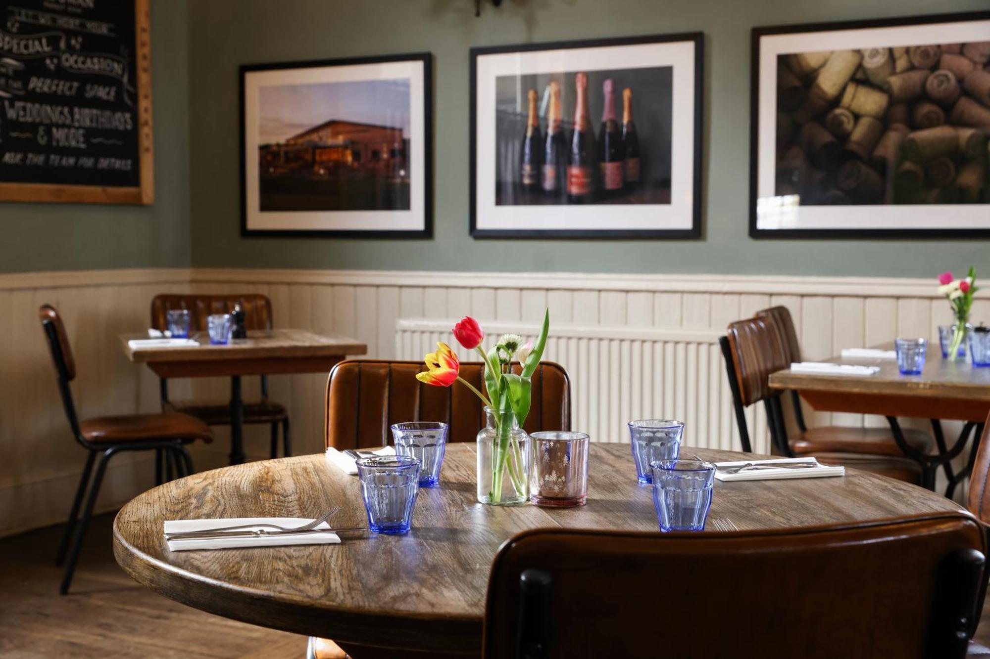 The Swan At Forest Row Exterior foto
